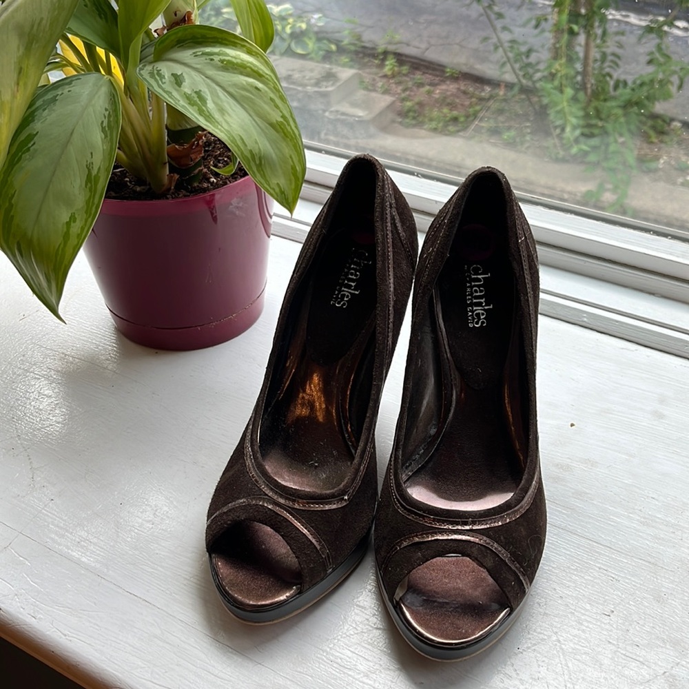 Charles Brown Suede heels size 8.5
